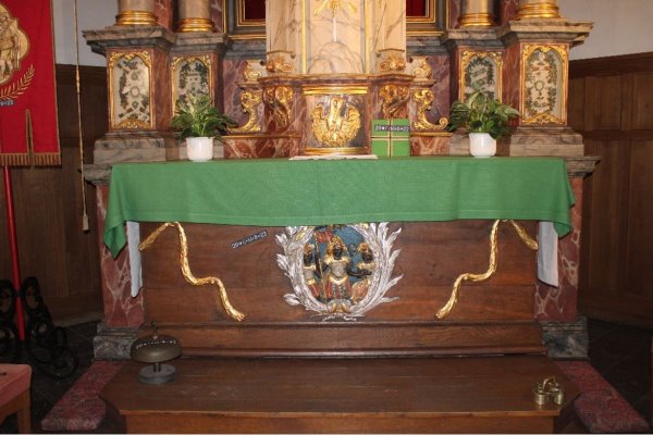 Jülich – Unbe­kann­te bre­chen in Kir­che&nbsp;ein