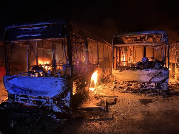 Vel­bert – Hoher Sach­scha­den durch Großbrand