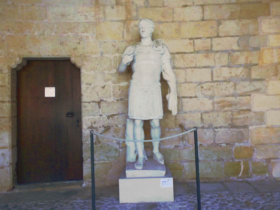 Castell de Bellver, hoch über den Dächern Palmas