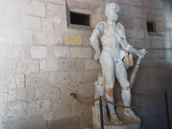 Castell de Bellver, hoch über den Dächern Palmas