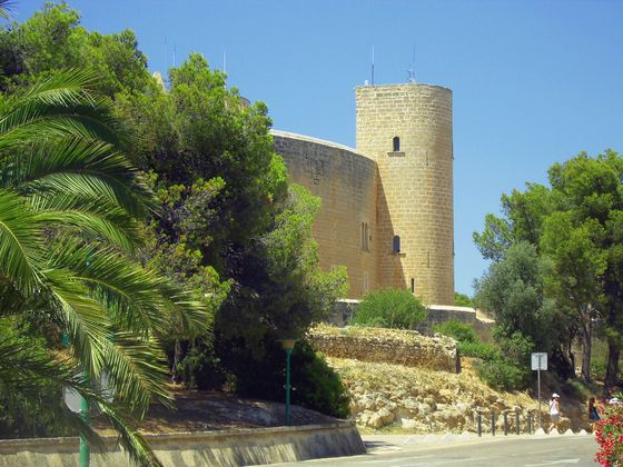 Castell de Bellver, hoch über den Dächern Palmas