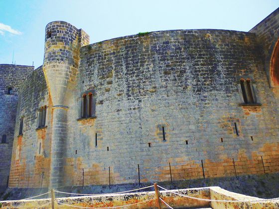 Castell de Bellver, hoch über den Dächern Palmas