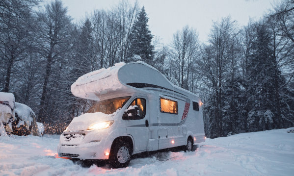 Win­ter­cam­ping: So geht Winterurlaub
