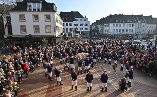 Jülich – Laza­rus stolz „gepreckt“