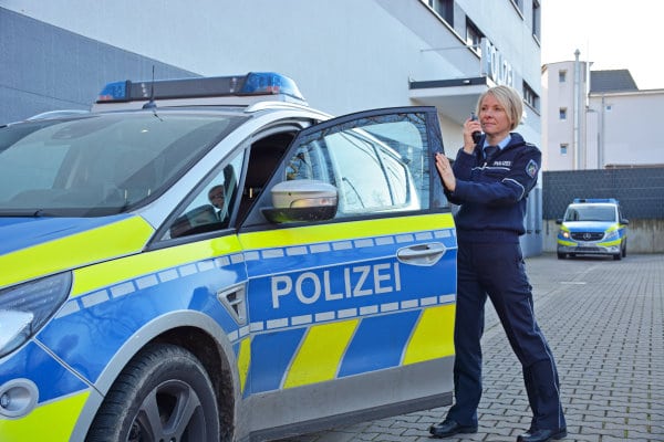 Jülich ‑Unter Alko­hol­ein­fluss gegen Leitplanke